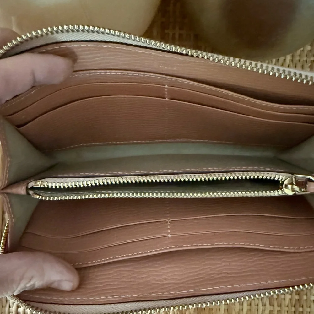 CHLOE Pink Leather Pink&Gold Ribbon Bow Zip Around Clutch Wallet w/Dust Bag &Box - Picture 9 of 14